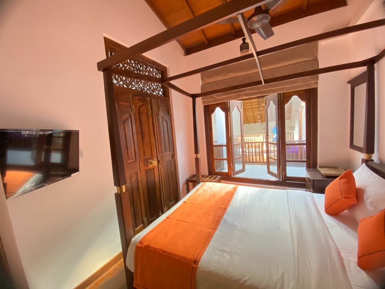 Large Double Room
